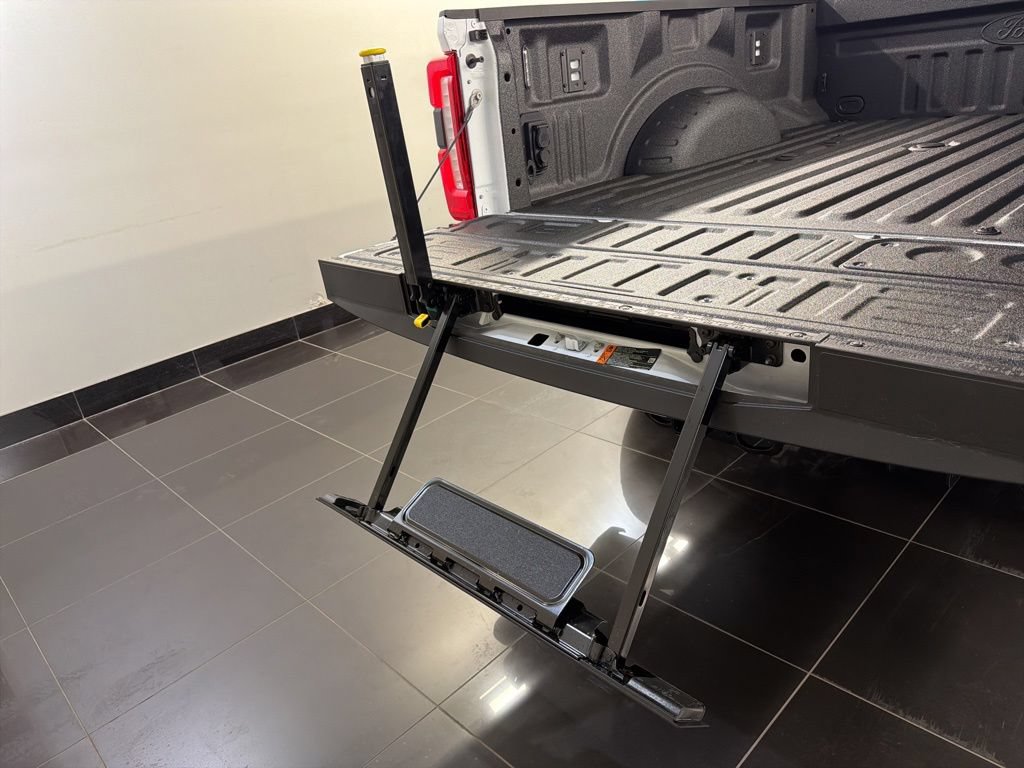 New 2026 Ford F250 Lariat w/ Black Appearance Package AWD/4WD image 40