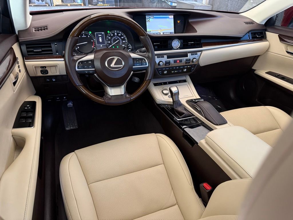 Used 2016 Lexus ES 350 w/ Navigation System Package image 13