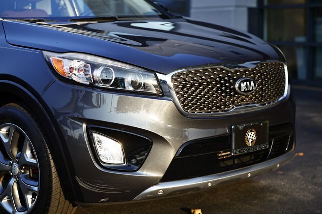 Used 2018 Kia Sorento SX FWD image 2