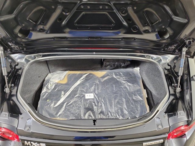 Certified 2025 MAZDA MX-5 Miata Sport RWD image 6