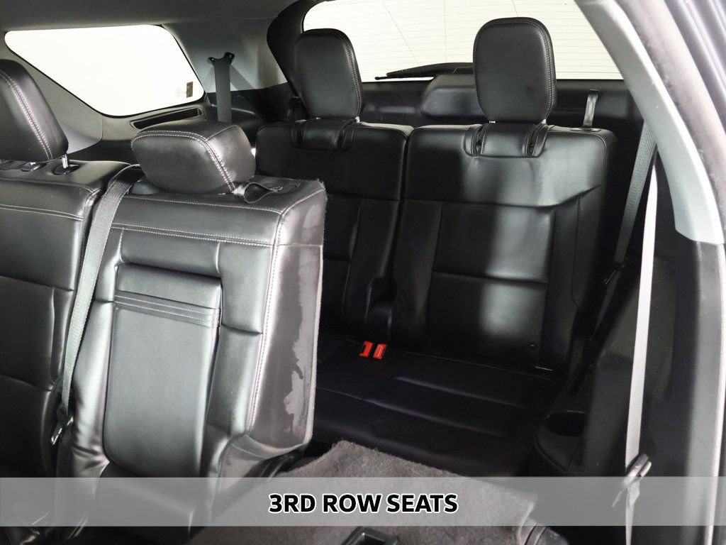 Used 2022 Ford Explorer XLT w/ Equipment Group 202A AWD/4WD image 6