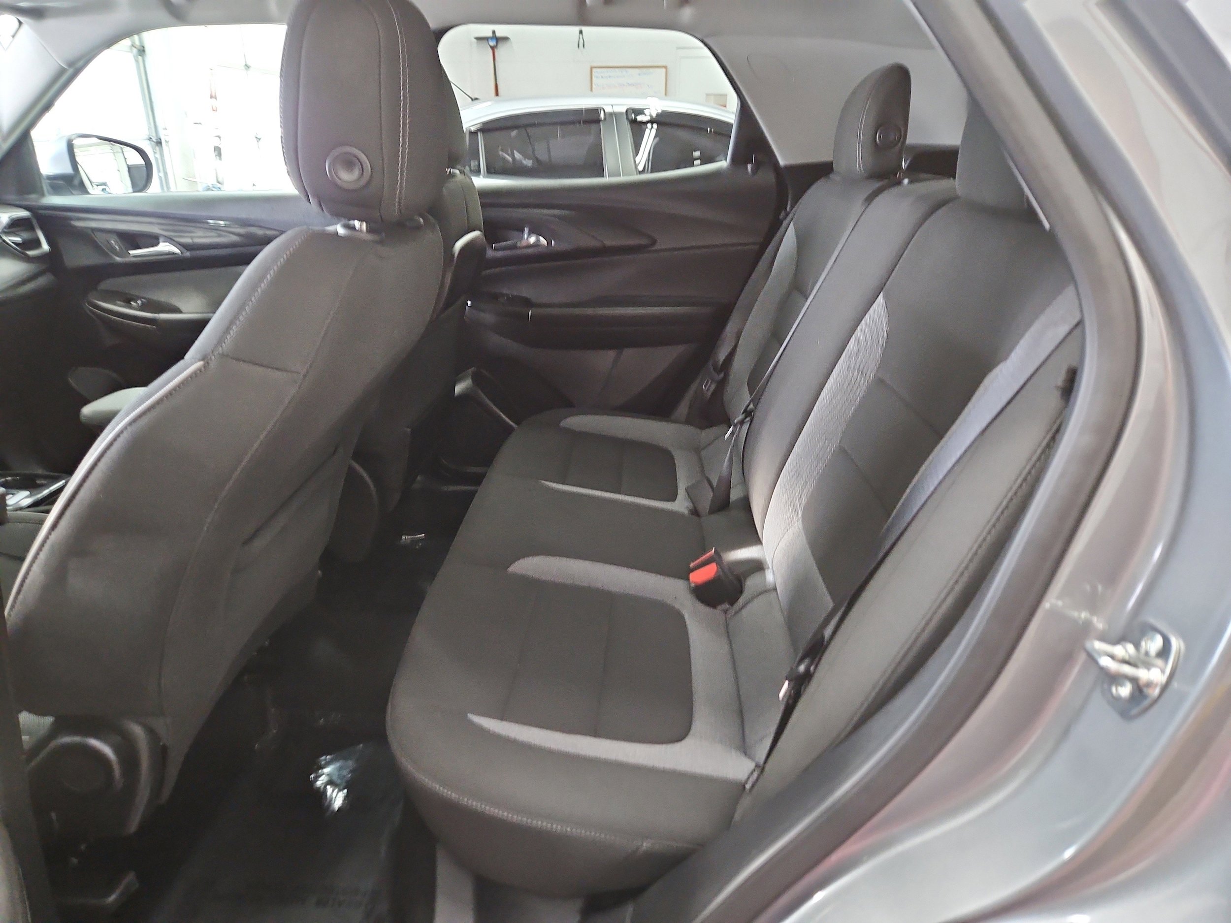 Used 2025 Chevrolet TrailBlazer LT AWD/4WD image 12