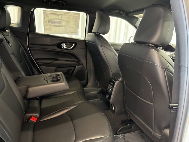 New 2026 Jeep Compass Limited image 33