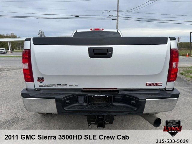 Used 2011 GMC Sierra 3500 SLE w/ SLE Preferred Package AWD/4WD image 4
