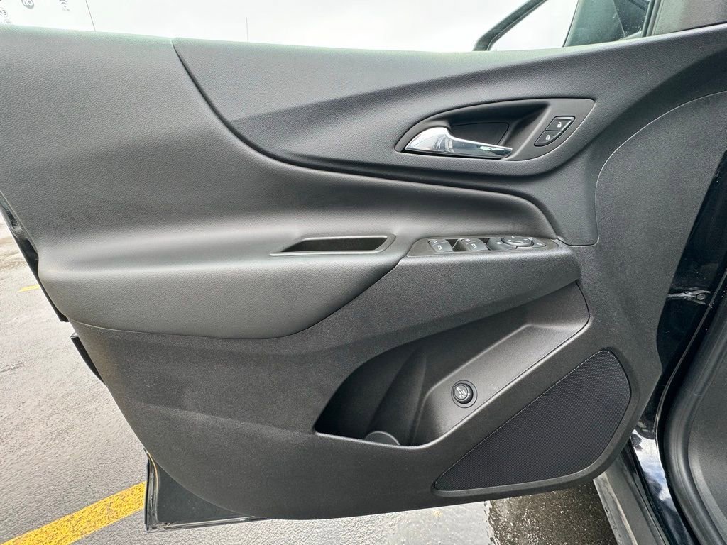 Used 2023 Chevrolet Equinox LT image 22