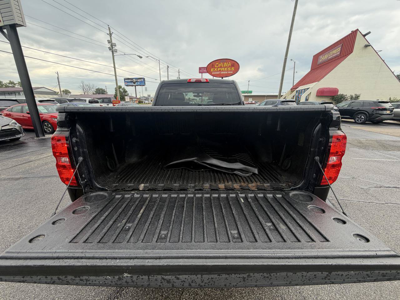 Used 2017 Chevrolet Silverado 1500 LT w/ All Star Edition AWD/4WD image 12