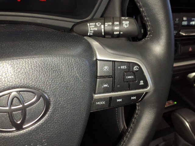 Certified 2025 Toyota Grand Highlander FWD image 22