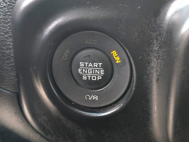 Certified 2021 Jeep Gladiator Willys image 16