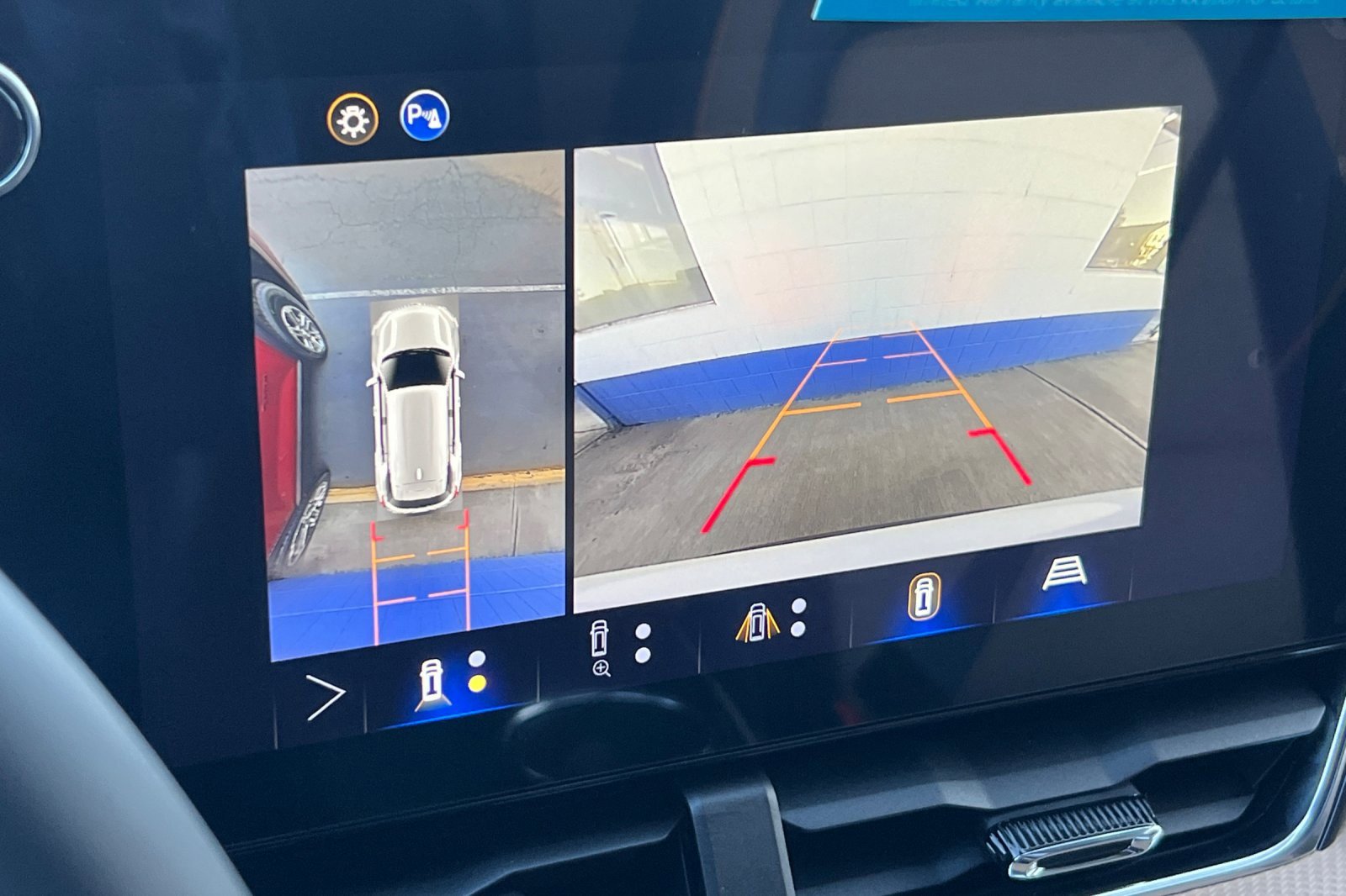 New 2026 Chevrolet Equinox ACTIV w/ Convenience Package III image 17