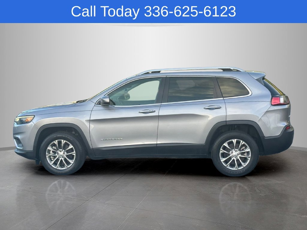 Used 2021 Jeep Cherokee Latitude Plus AWD/4WD image 8