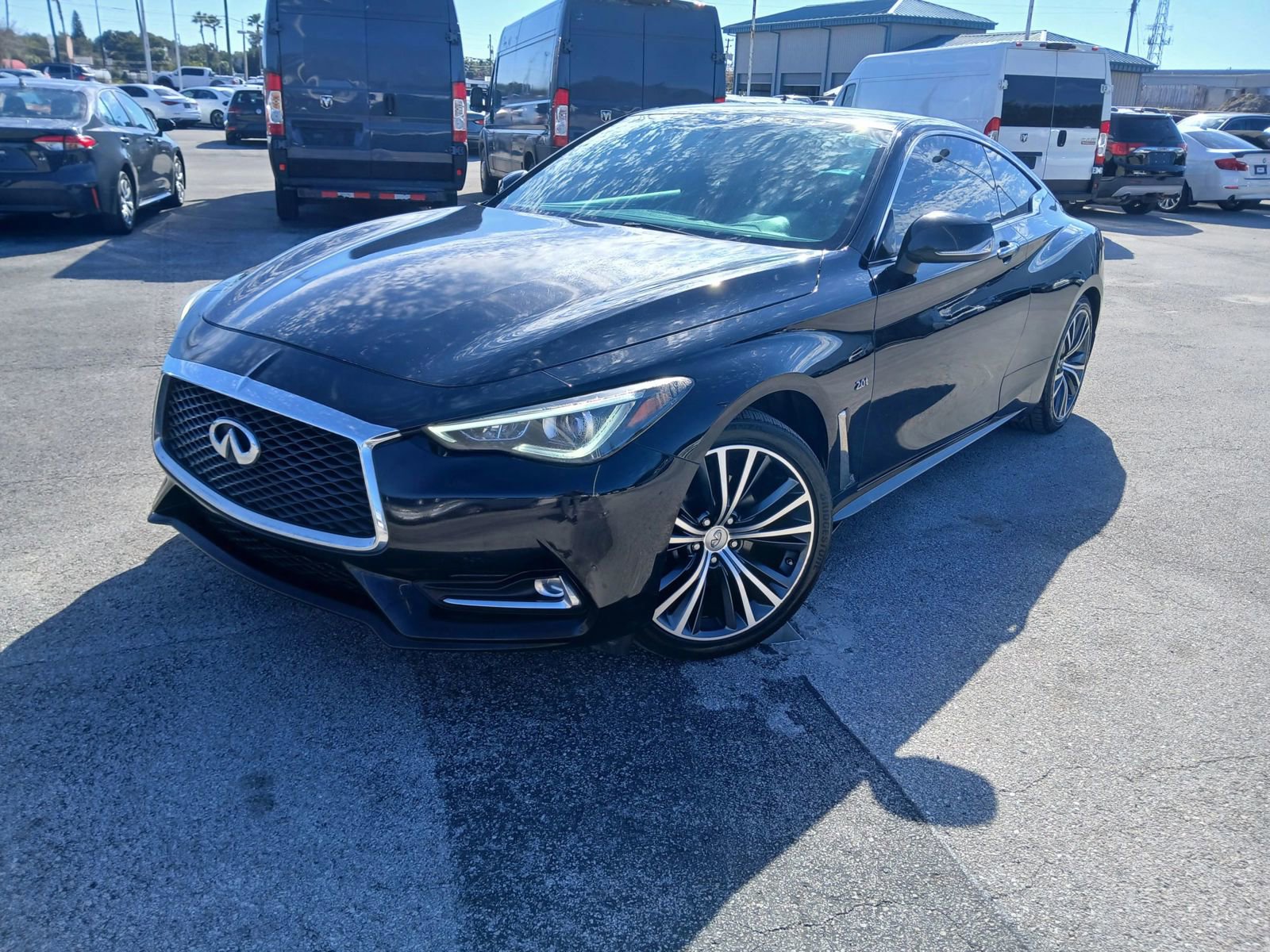 Used 2017 INFINITI Q60 2.0t image 4