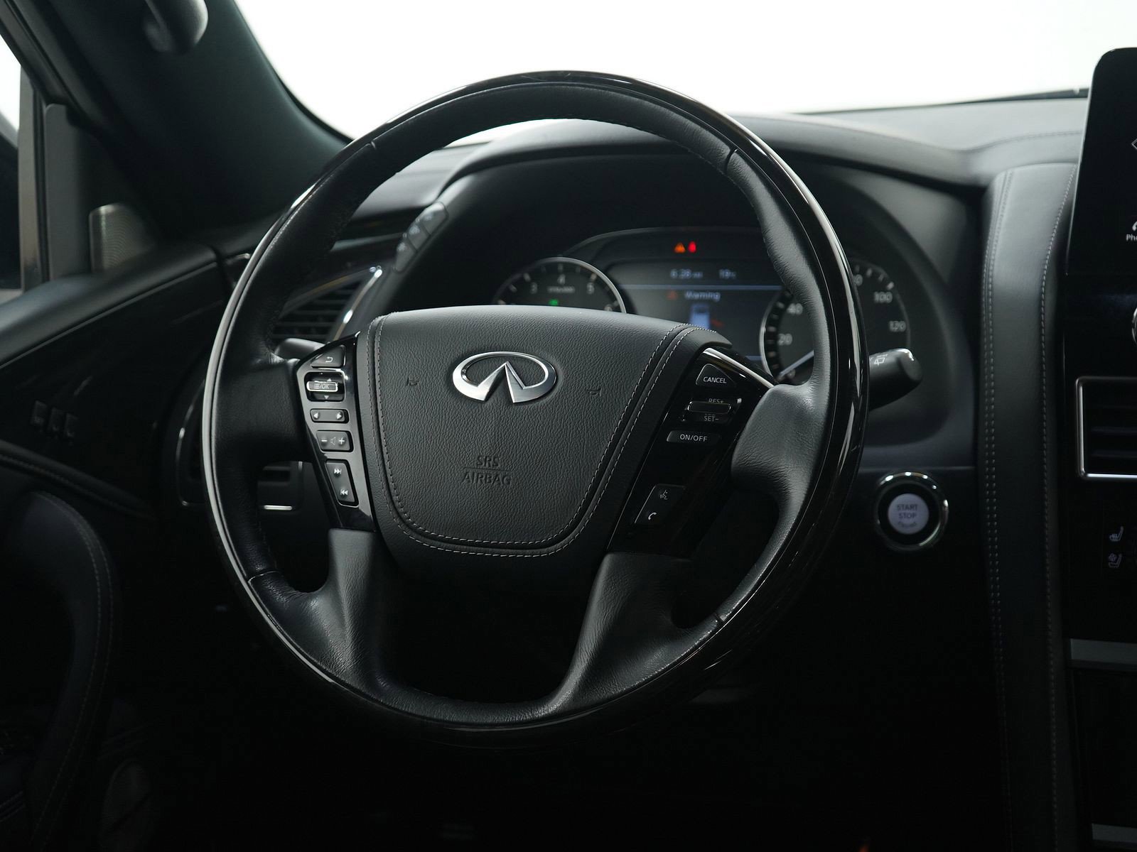 Used 2024 INFINITI QX80 Premium Select image 17