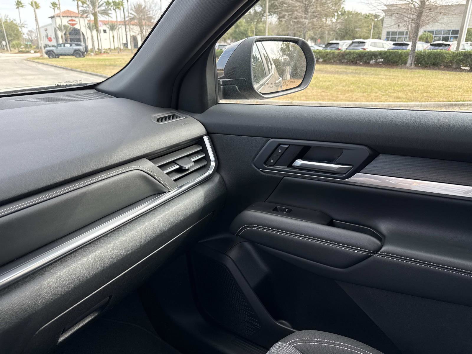 Used 2025 GMC Terrain Elevation image 21