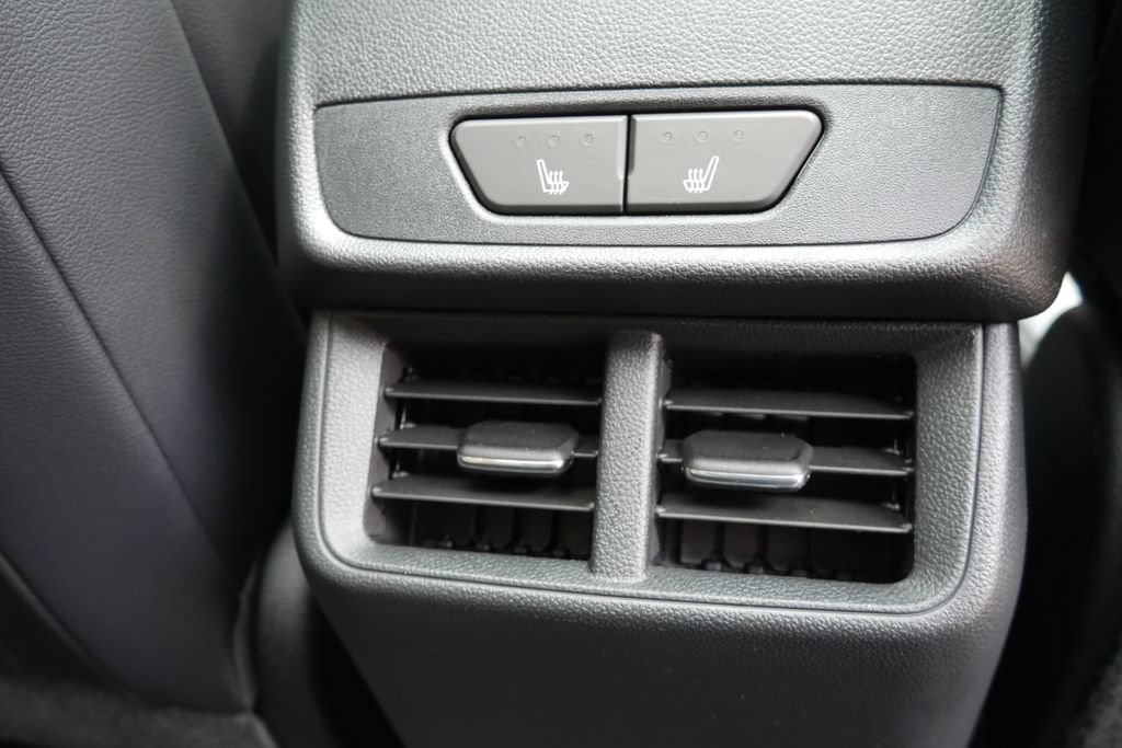 New 2027 Chevrolet Equinox ACTIV w/ Safety and Technology Package AWD/4WD image 17