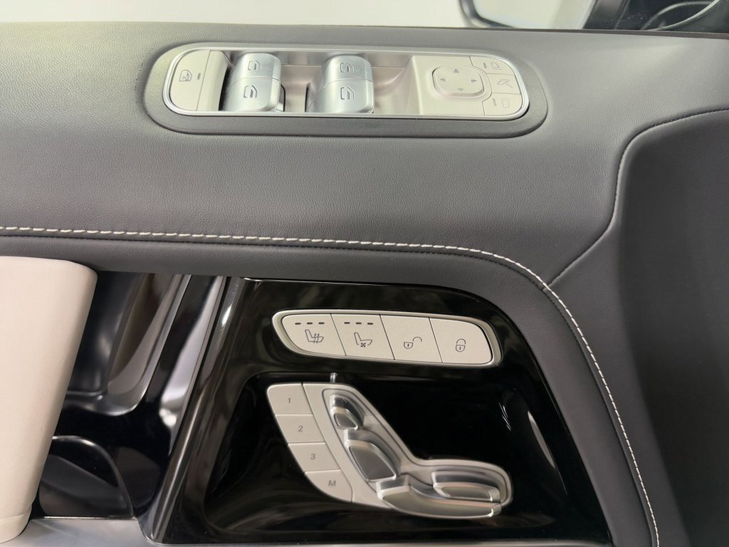 Used 2024 Mercedes-Benz G 550 image 7