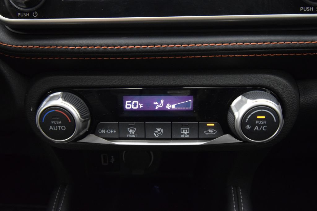 Used 2020 Nissan Kicks SR w/ Exterior Package FWD image 32