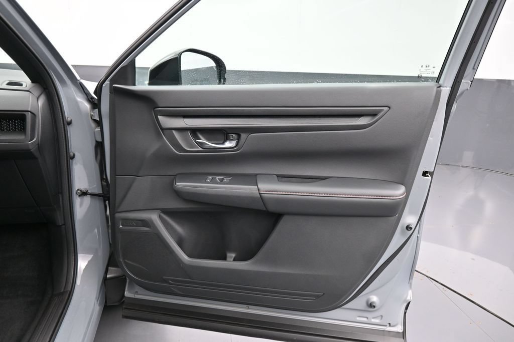 Used 2026 Honda CR-V Sport image 32
