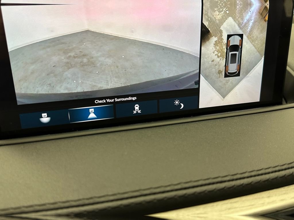 Used 2023 Acura MDX SH-AWD w/ Advance Package image 23