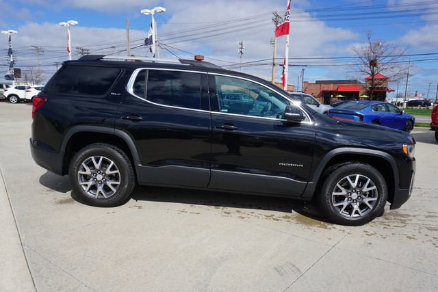 Used 2023 GMC Acadia SLT image 3