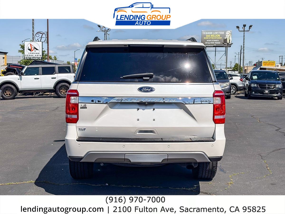 Used 2018 Ford Expedition Max XLT w/ Equipment Group 202A AWD/4WD image 3