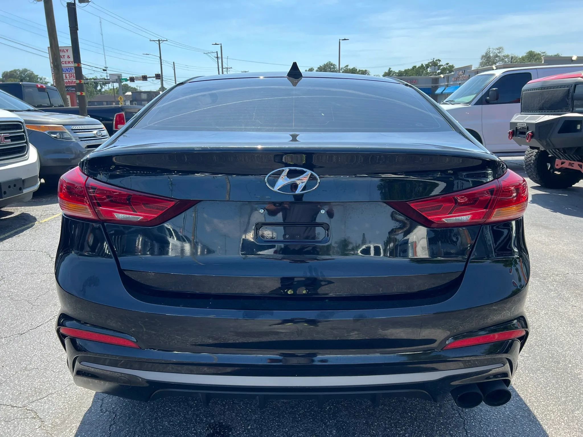 Used 2018 Hyundai Elantra Sport w/ Cargo Package FWD image 5