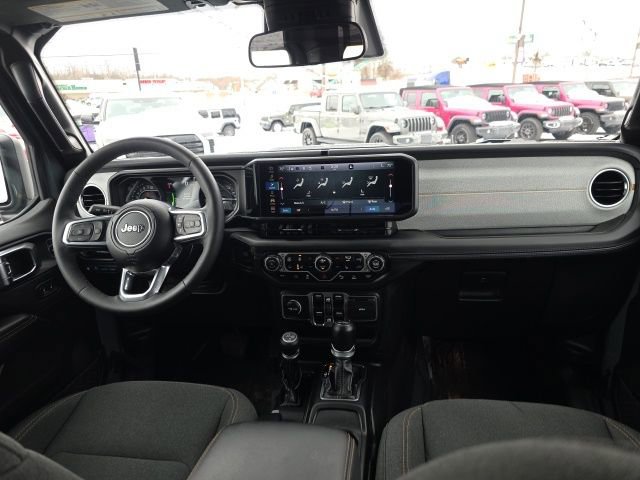 Used 2025 Jeep Wrangler Unlimited Sahara w/ Safety Group image 47