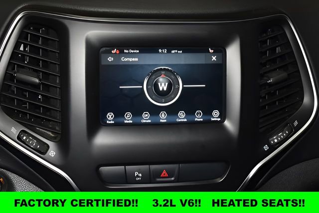Used 2019 Jeep Cherokee Latitude Plus w/ Comfort/Convenience Group AWD/4WD image 32