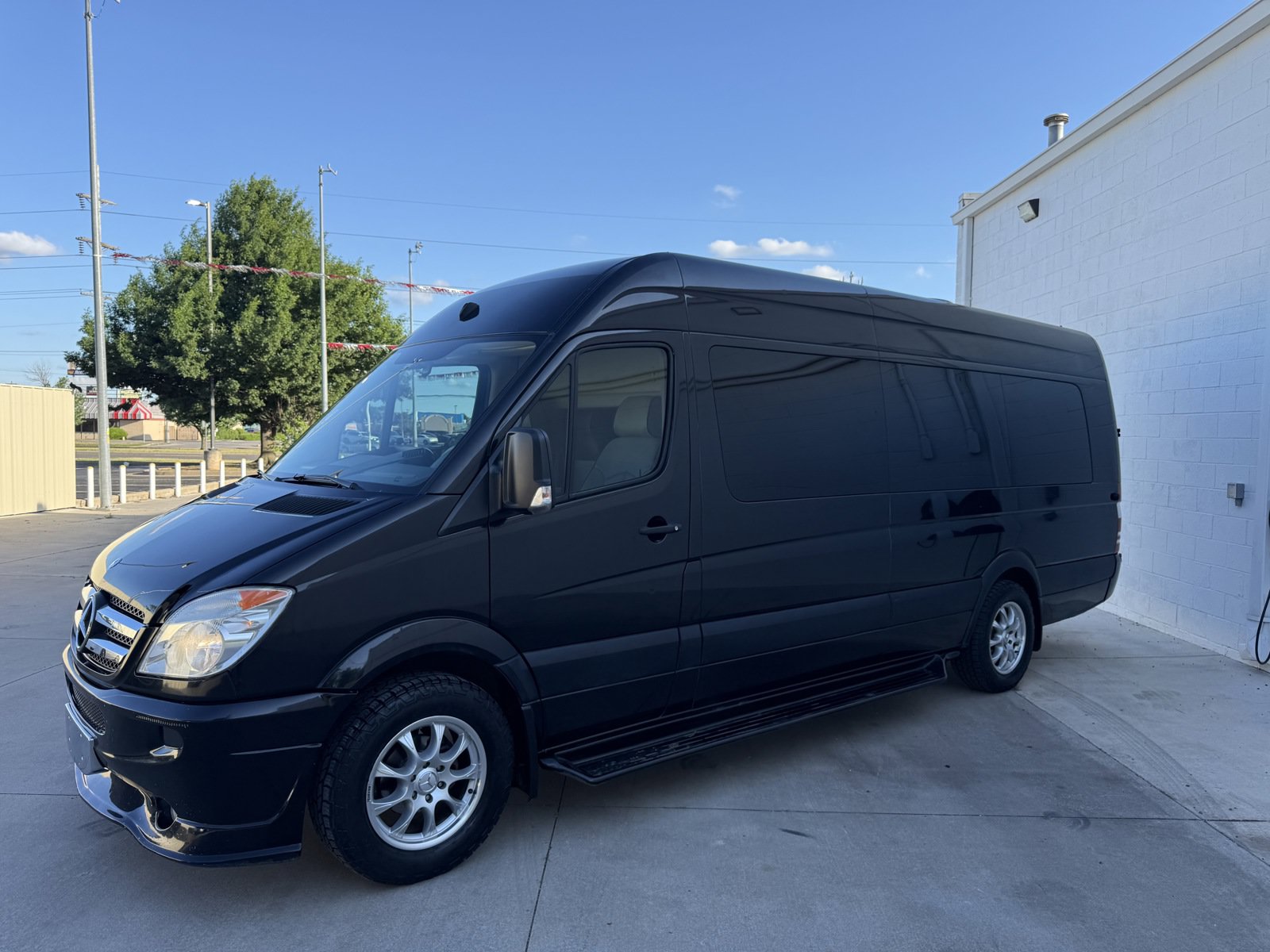Used 2013 Mercedes-Benz Sprinter 2500 image 4