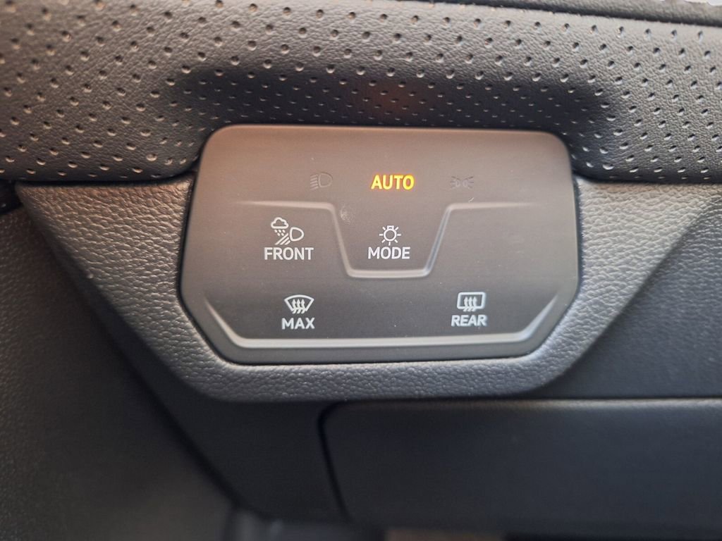 New 2026 Volkswagen Atlas SE image 12