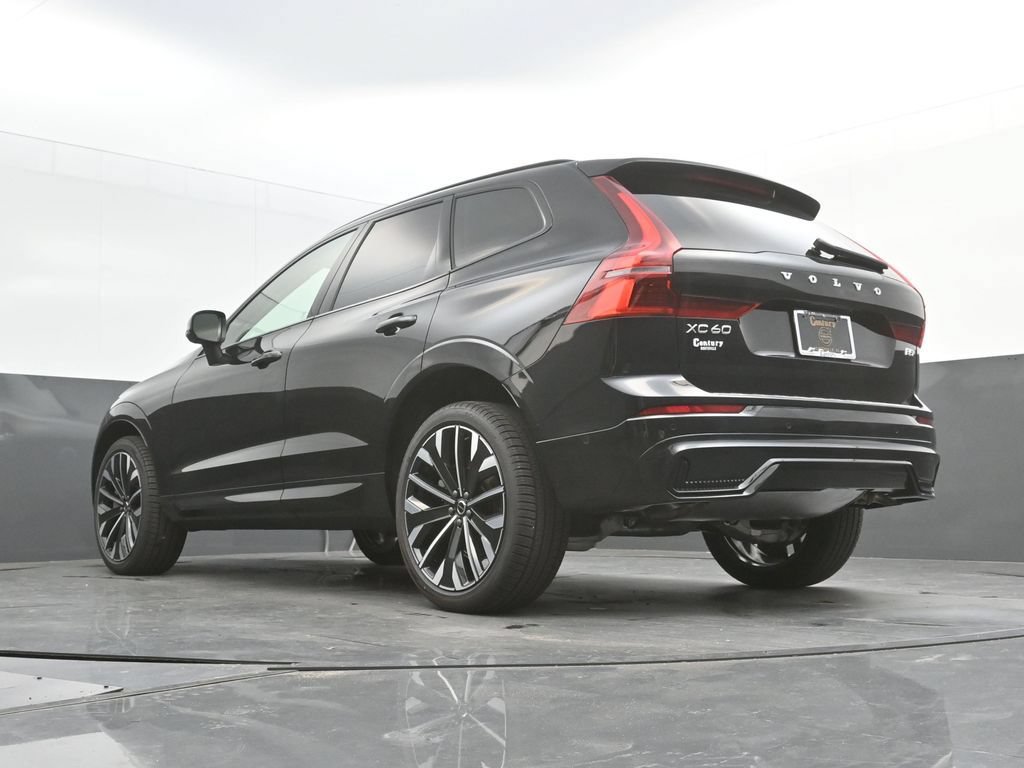 New 2026 Volvo XC60 B5 Ultra w/ Climate Package AWD/4WD image 32