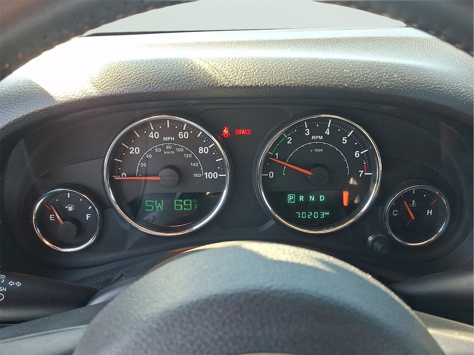 Used 2015 Jeep Wrangler Unlimited Rubicon w/ Connectivity Group image 21