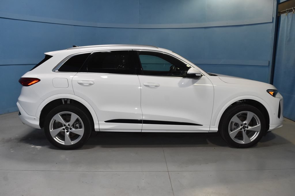 Certified 2025 Audi Q5 Premium w/ Premium Plus AWD/4WD image 20