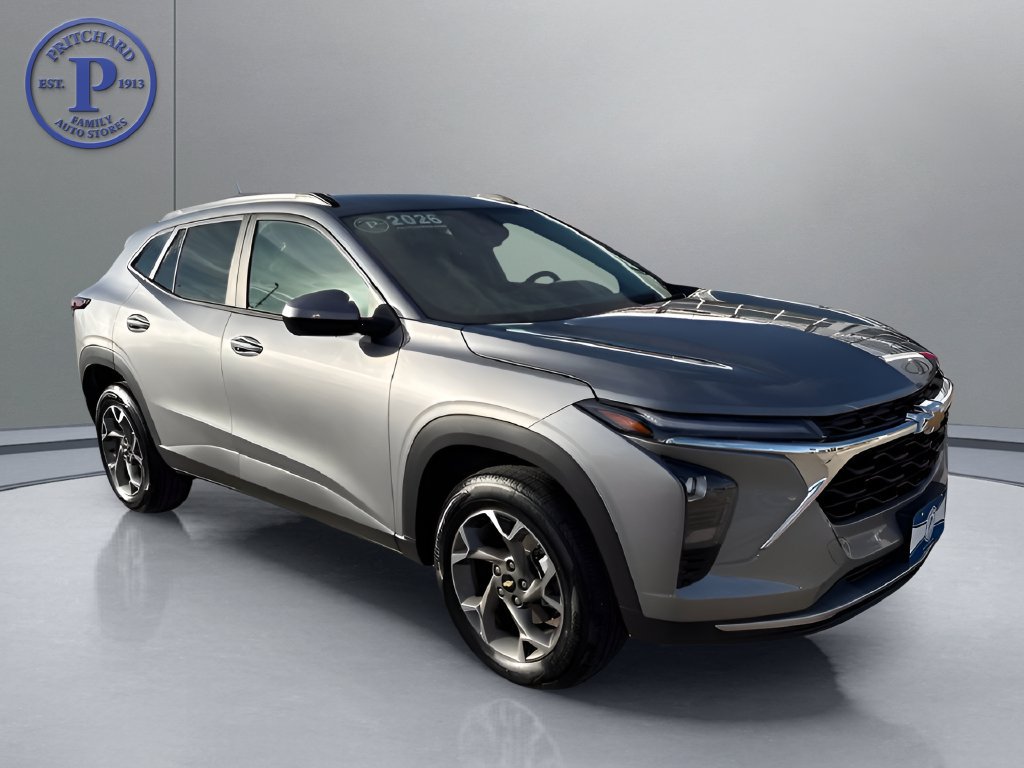 Used 2026 Chevrolet Trax LT FWD image 1