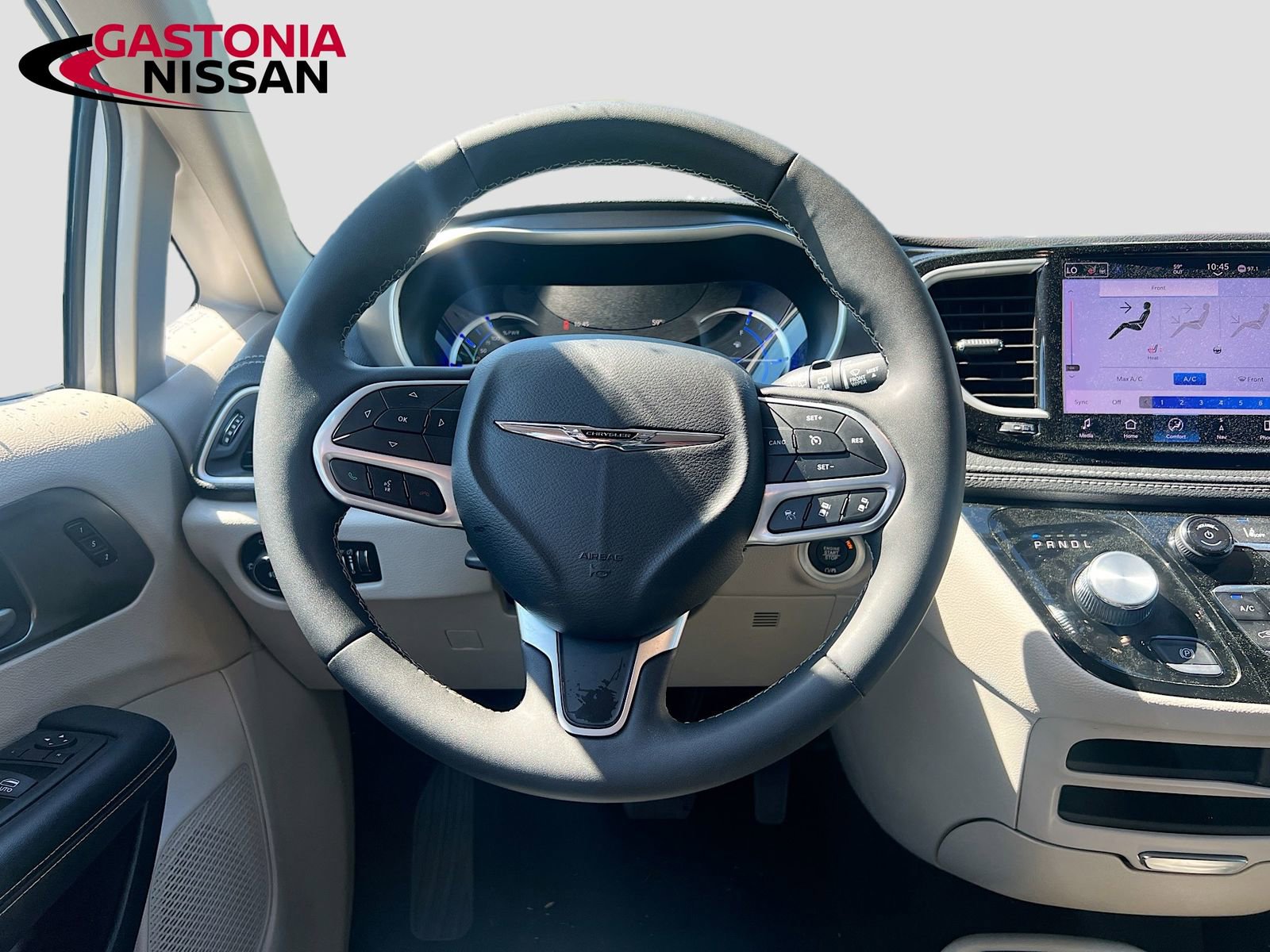 Used 2024 Chrysler Pacifica Limited FWD image 31