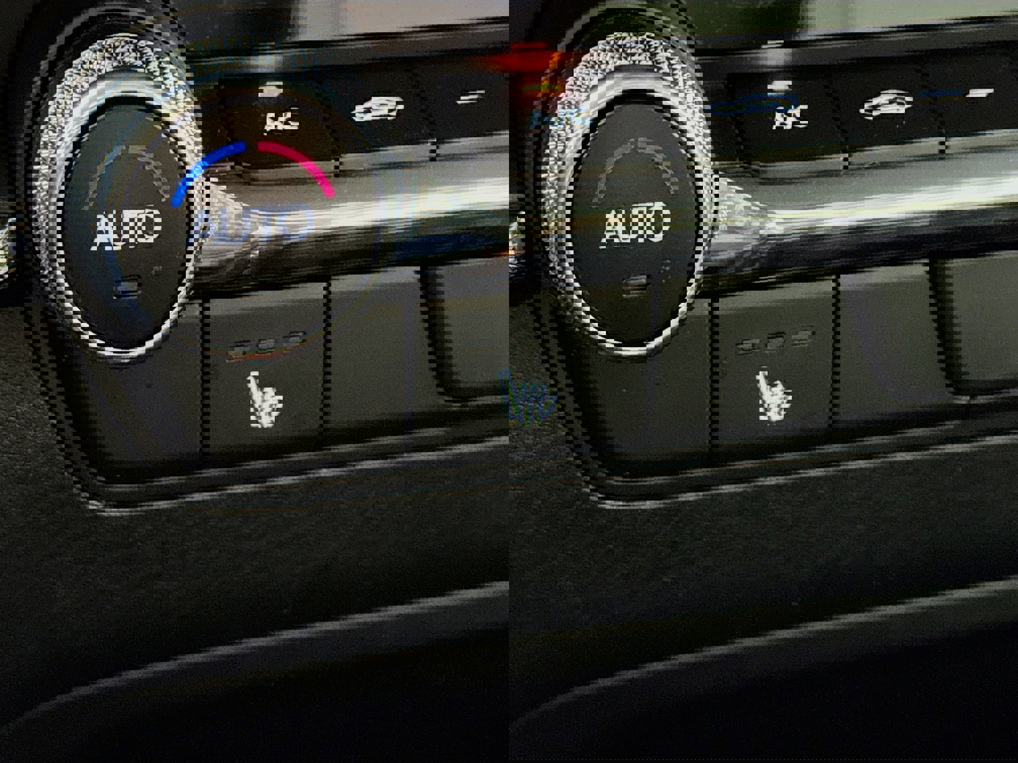 Used 2025 MAZDA MAZDA3 s FWD image 4