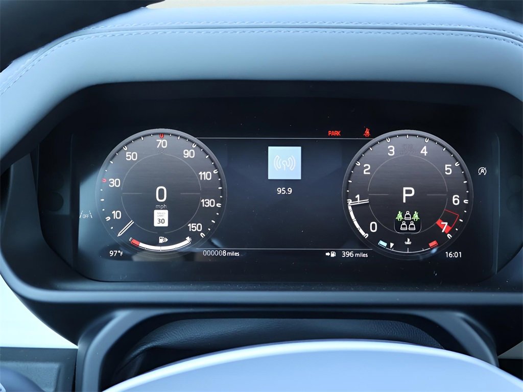 New 2025 Land Rover Defender 110 S image 28