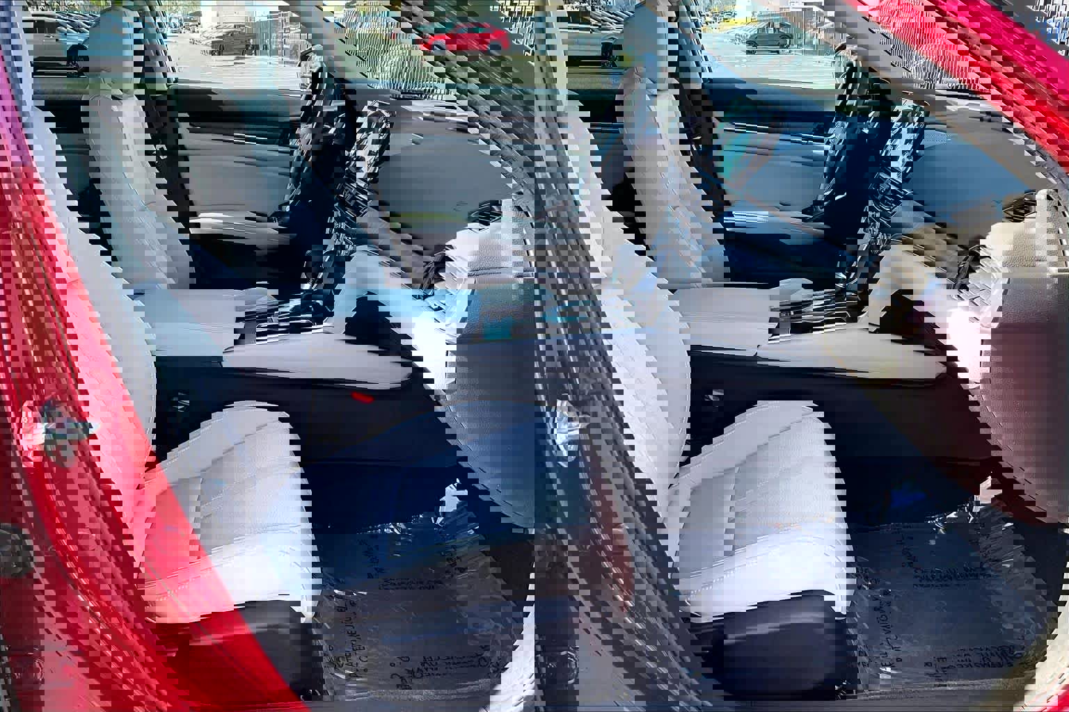 Used 2018 Honda Accord EX image 9