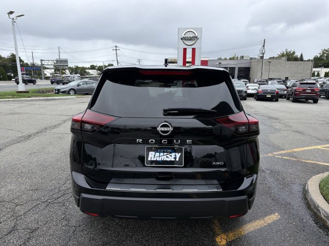 Certified 2026 Nissan Rogue SV w/ Cold Weather Package AWD/4WD image 7