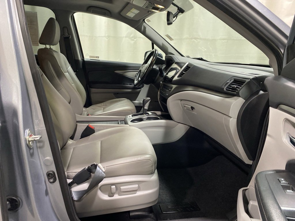 Used 2019 Honda Ridgeline RTL-T image 11