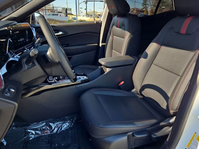 Used 2025 Chevrolet Trax RS w/ Sunroof Package image 7