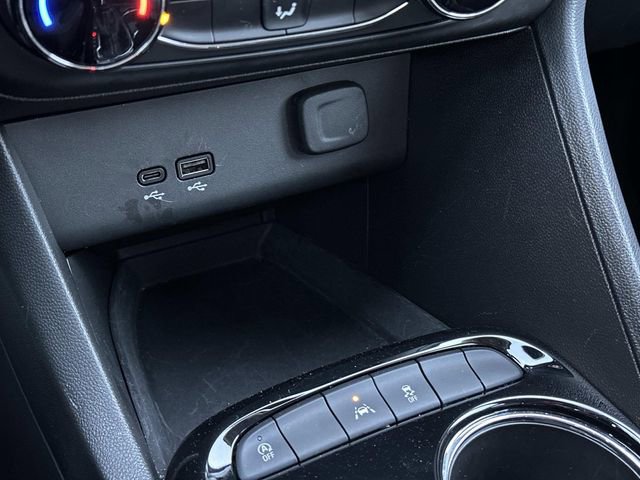 Used 2025 Buick Encore GX Preferred image 24