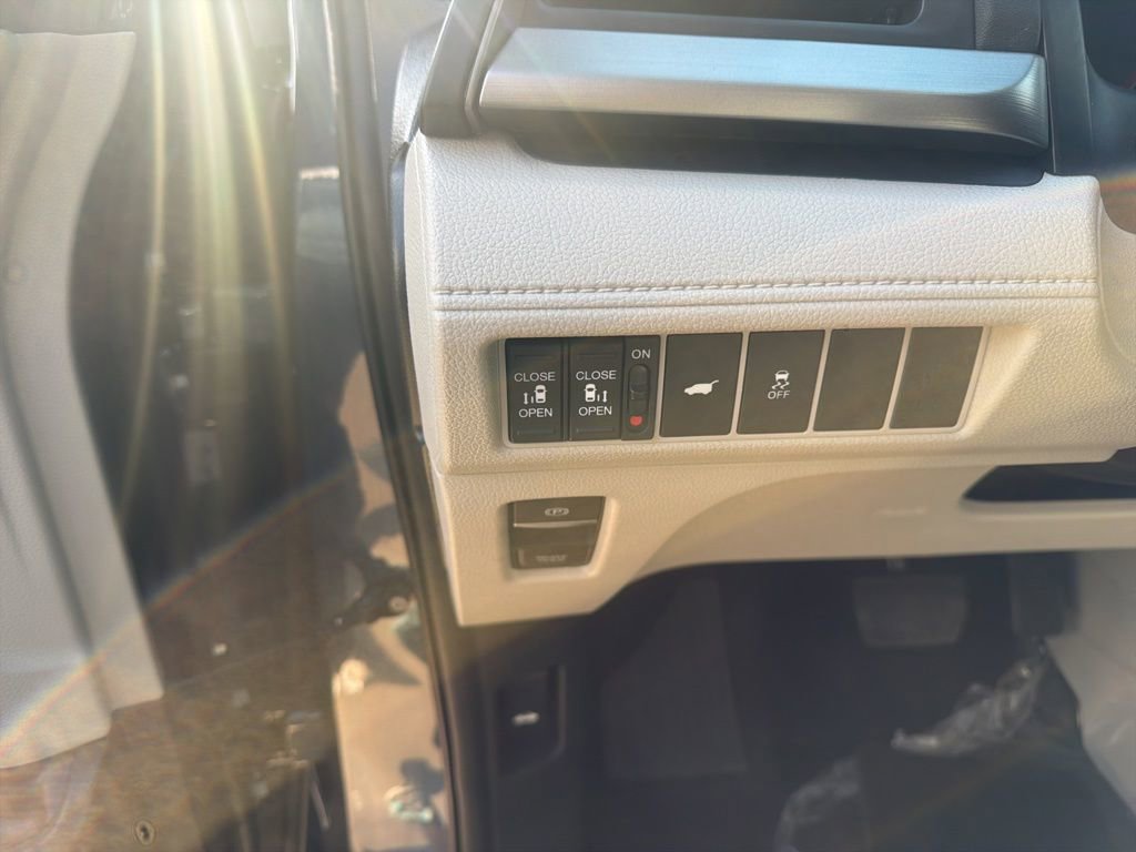 Certified 2026 Honda Odyssey EX-L image 10