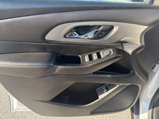 Used 2023 Chevrolet Traverse LT image 10