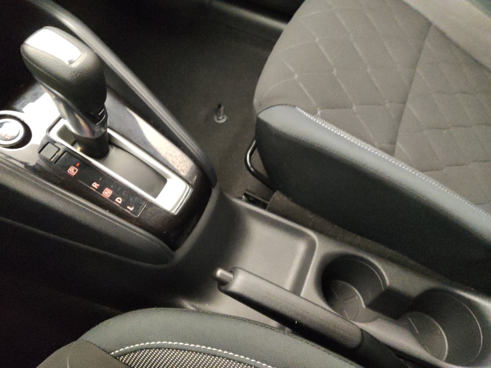 Used 2020 Nissan Kicks S image 26