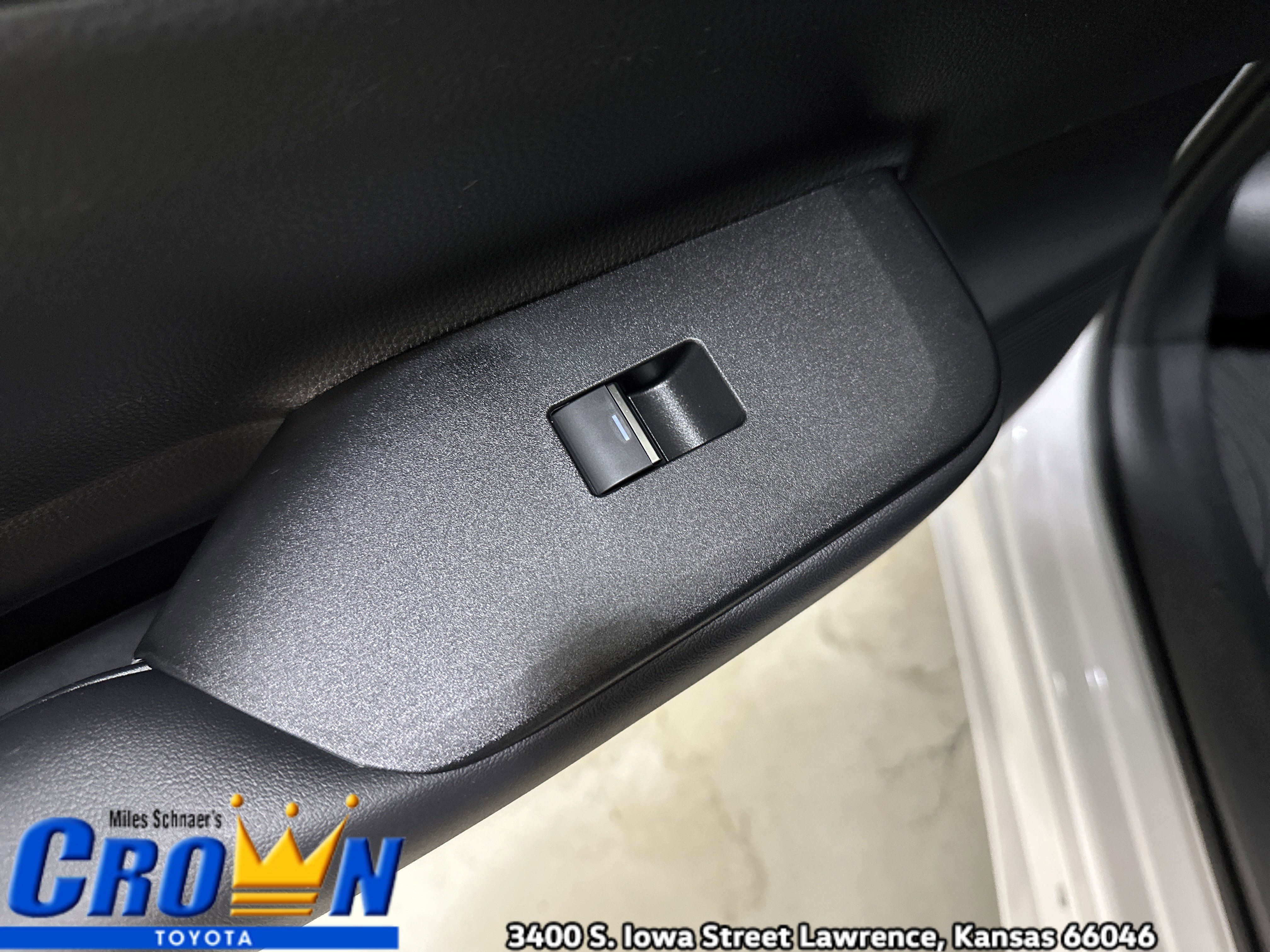 New 2026 Toyota Prius Plug-In Hybrid image 25