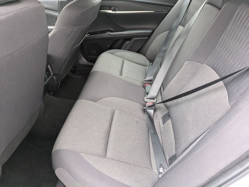 Used 2025 Toyota Camry LE image 28