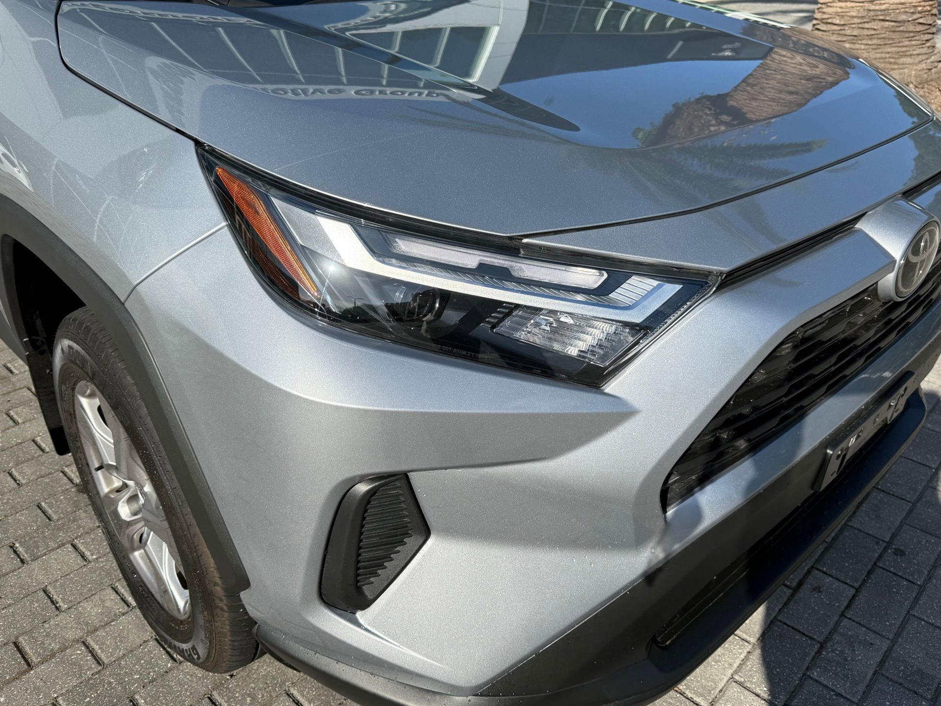 Used 2025 Toyota RAV4 XLE w/ Convenience Package image 24