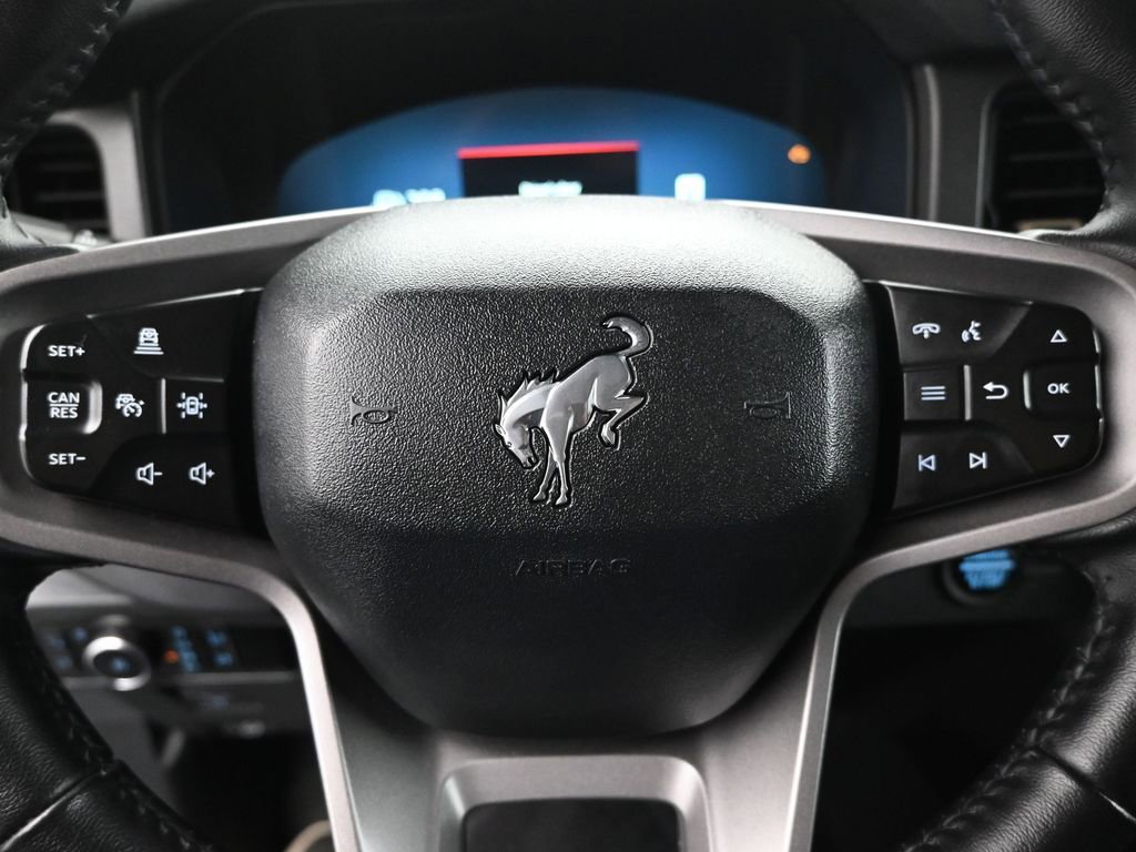 Used 2025 Ford Bronco Badlands image 12