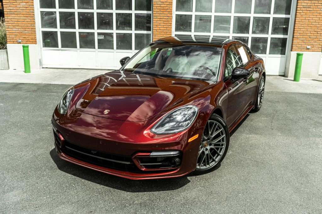 Used 2023 Porsche Panamera 4 Platinum Edition w/ Sportdesign Package AWD/4WD image 2