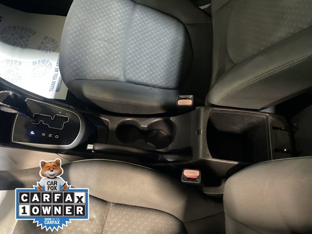 Used 2012 Hyundai Accent SE image 30